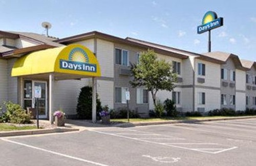Eau Claire Hotel | Days Inn by Wyndham West-Eau Claire