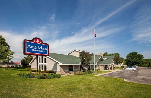 Northfield Hotel | AmericInn by Wyndham Northfield