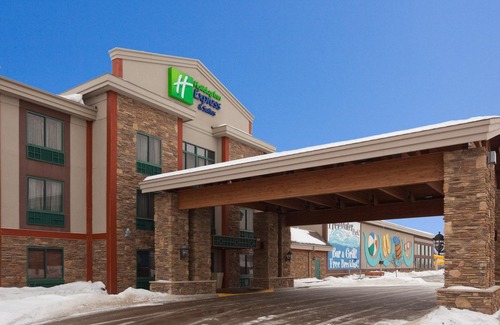 Brainerd Hotel | Holiday Inn Express Hotel & Suites Brainerd-Baxter, an Ihg Hotel