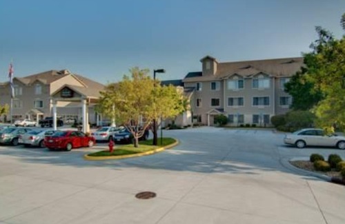 Chanhassen Hotel | Country Inn & Suites by Radisson, Chanhassen, MN
