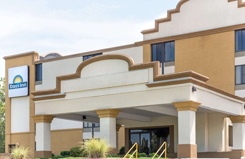 Hagerstown Hotel | Days Inn by Wyndham Hagerstown
