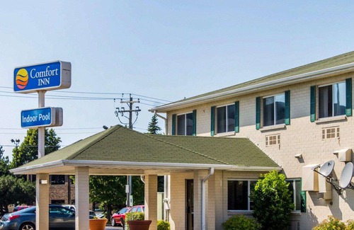 Ashwaubenon Hotel | Comfort Inn Green Bay
