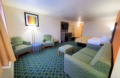 Southside Hotel | Baymont by Wyndham Santa Fe