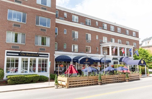 Montpelier Hotel | Capitol Plaza Hotel Montpelier Tapestry Collection by Hilton