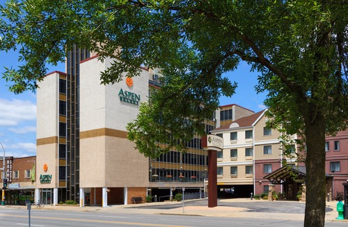 Kutzky Park Hotel | Aspen Select