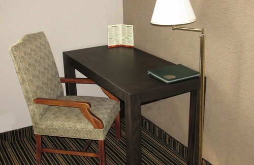 Marshfield Hotel | Woodfield Inn and Suites