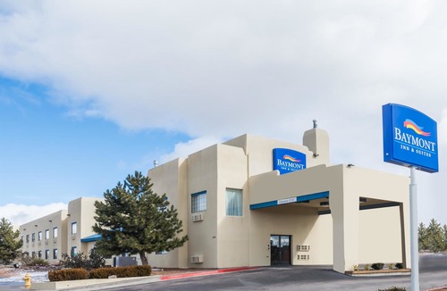 Southside Hotel | Baymont by Wyndham Santa Fe