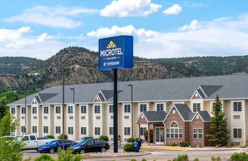 Raton Hotel | Microtel Inn & Suites by Wyndham Raton