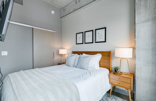 Warehouse District Apartment | Minnestay* Sable 82 Alcove ♥ Walk to Shops/Bars/Dining ♥ Great North Loop Locati