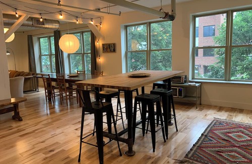 South End Apartment | Awesome Large Open Concept 2 Bedroom Warehouse Loft in Downtown Burlington