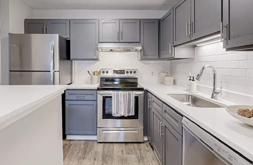 West Bloomington Condo | Balcony Haven: Clubhouse, VR, Parking, Champagne, & more- A Perfect Spring!