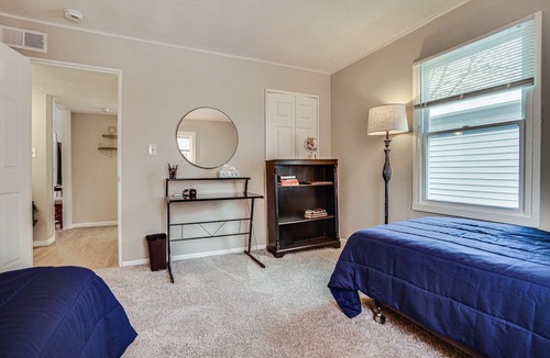 Lakeland House | Charming Lakeland Home: Steps to St Croix River!
