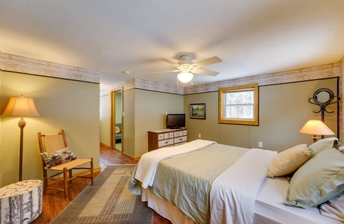 Malone Cottage | Farmhouse Cottage w/ Hot Tub, Near Titus Mountain!