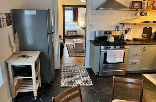 Northeast Minneapolis Arts District House | NE Minneapolis Brick Beauty - Unit 3n