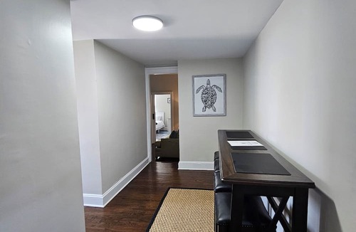 Historic Hill Apartment | Couples Getaway