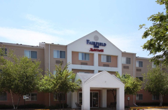AmericInn by Wyndham Hudson