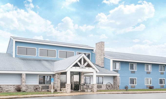 Kasson Hotel | Baymont by Wyndham Kasson Rochester Area